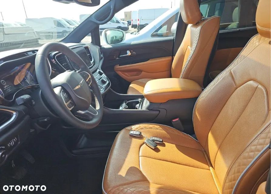 Chrysler Pacifica - 7