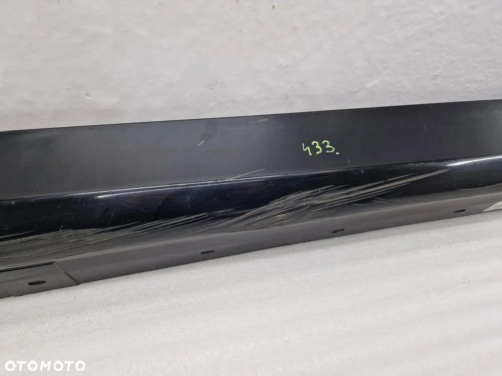 BMW E90 / E91 05- PRAWA LISTWA PROGOWA / NAKŁADKA PROGU , NR 5171-7062298 , NR AUKCJI PR433 - 8