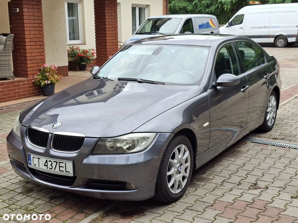 BMW Seria 3 320i - 1