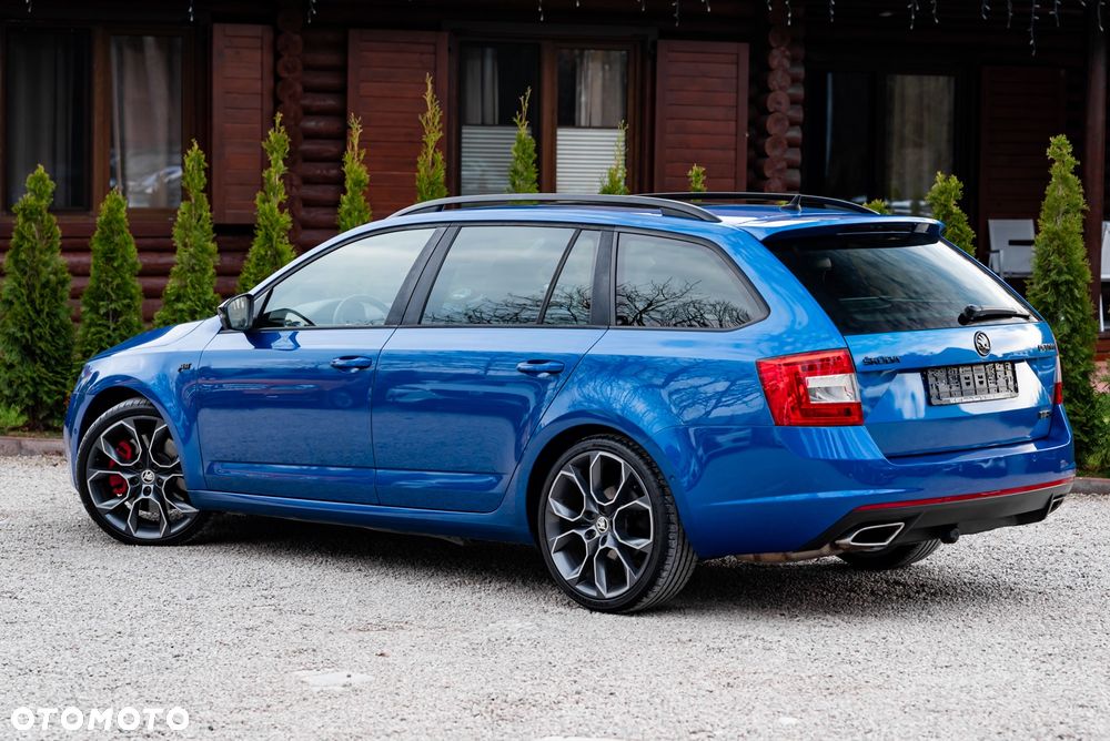 Skoda Octavia 2.0 TDI DSG RS - 9