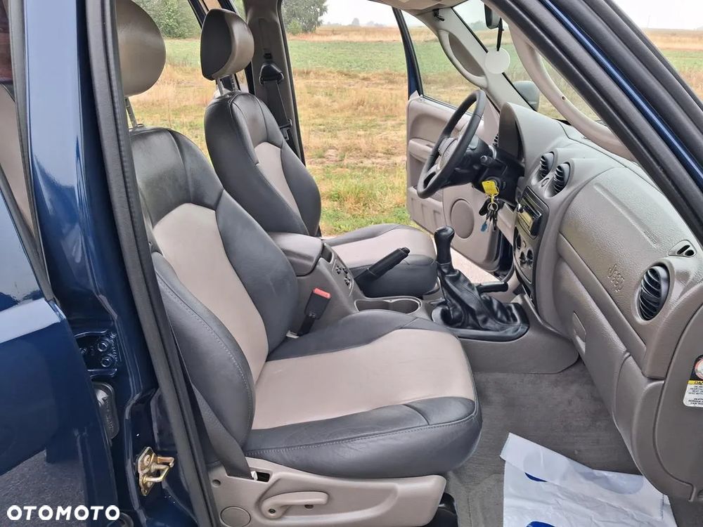 Jeep Cherokee 2.4 Sport - 25
