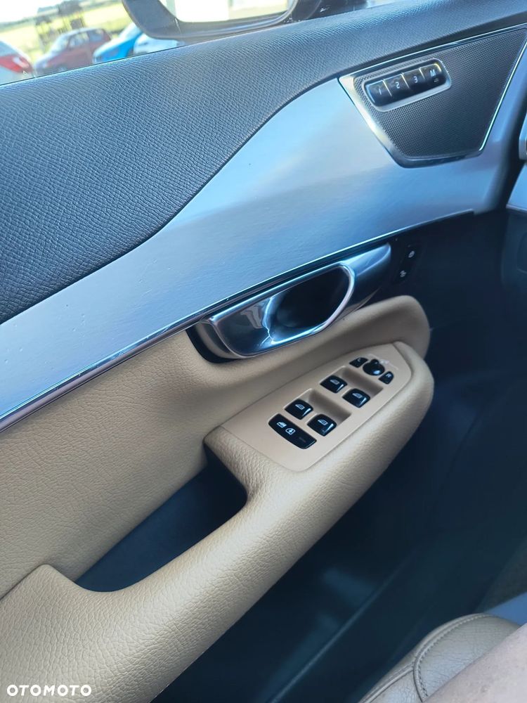 Volvo XC 90 T6 AWD Momentum 7os - 13