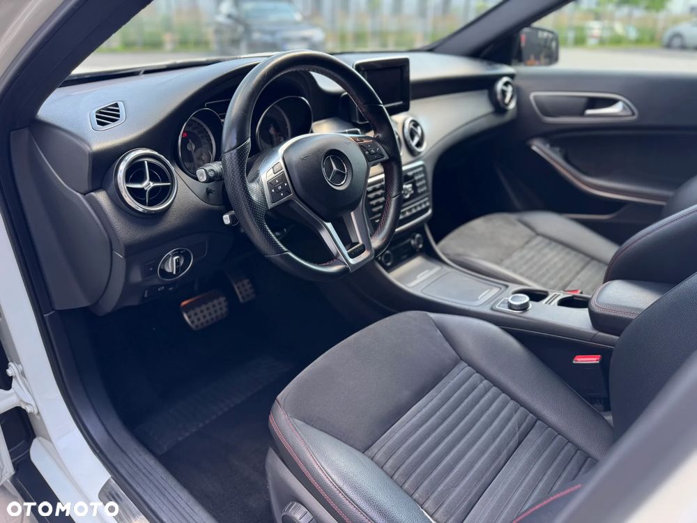 Mercedes-Benz GLA 250 4-Matic - 13