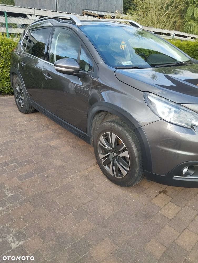 Peugeot 2008 1.2 Pure Tech GPF Allure S&S - 3
