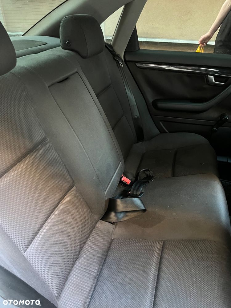 Audi A4 Limousine 2 - 12