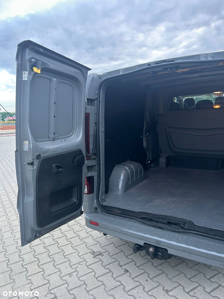Opel Vivaro - 10