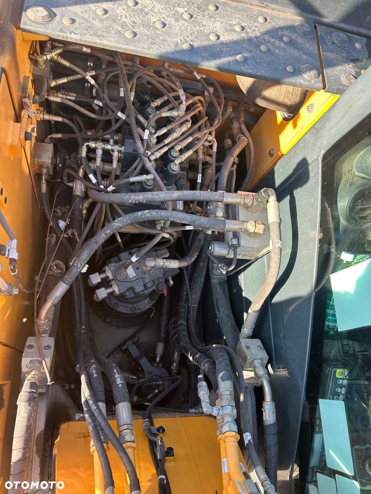 Hyundai Hx 140L - 8