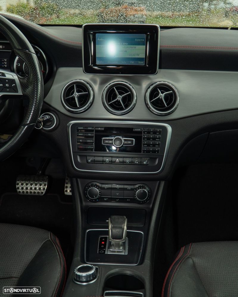 Mercedes-Benz GLA 45 AMG 4-Matic - 15