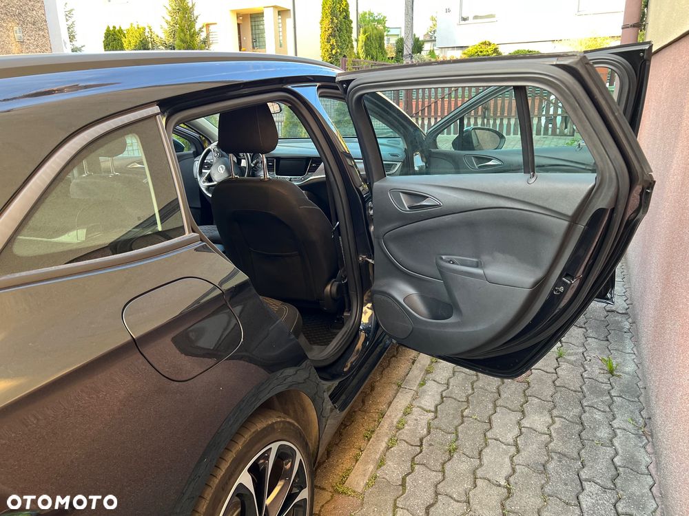 Opel Astra 1.6 CDTI Enjoy S&S - 10