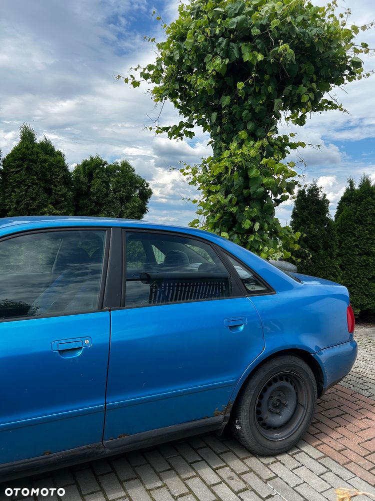 Audi A4 B5 rocznik 1998 - 3