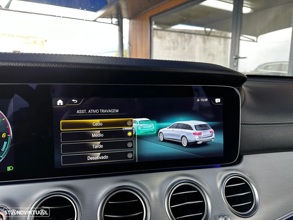 Mercedes-Benz E 300 de AMG Line - 39