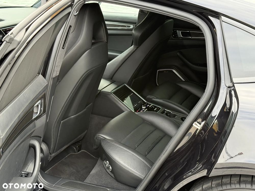 Porsche Panamera Turbo S Executive - 23