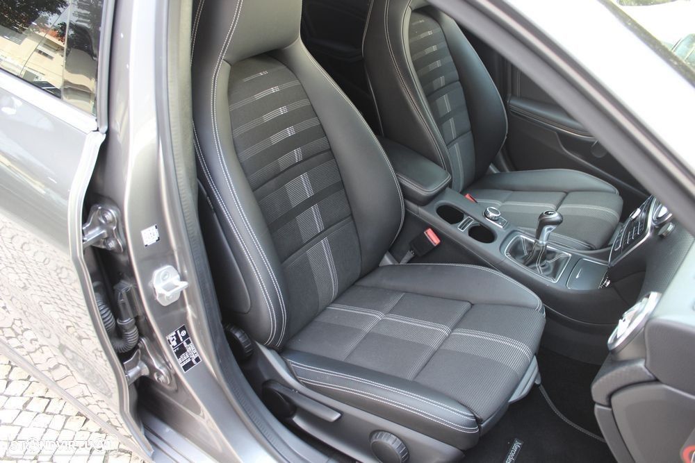 Mercedes-Benz A 180 d Urban - 19