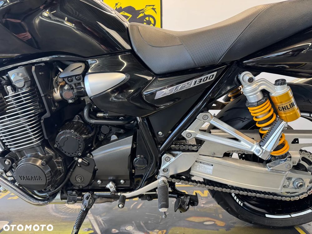 Yamaha XJR - 24