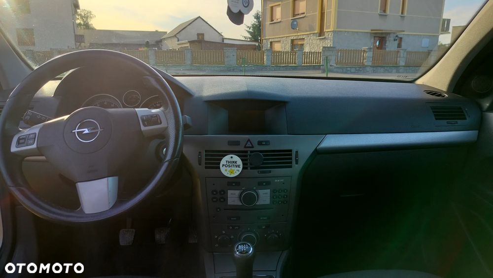 Opel Astra 1.4 - 12