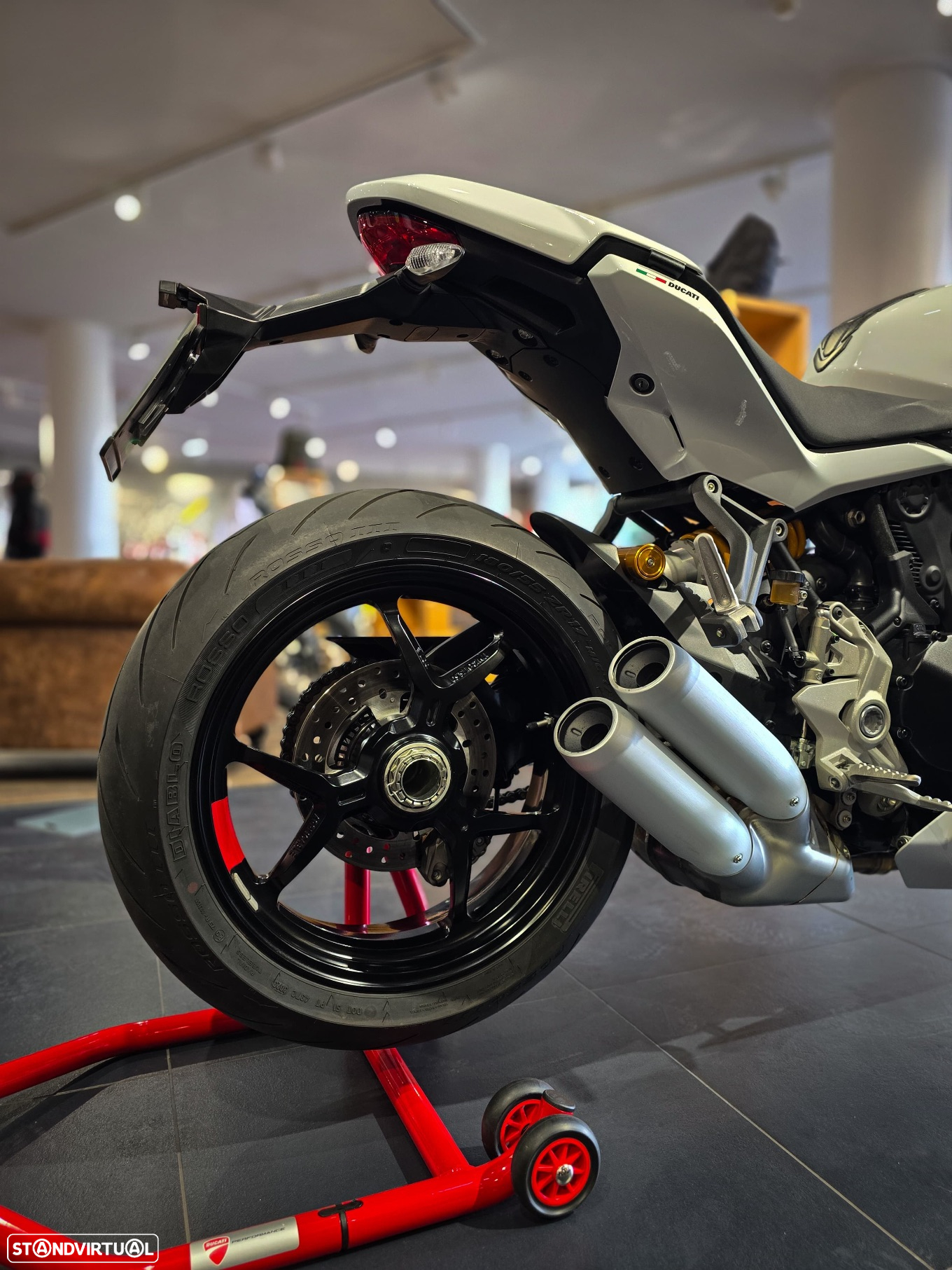 Ducati Supersport 950 - 7