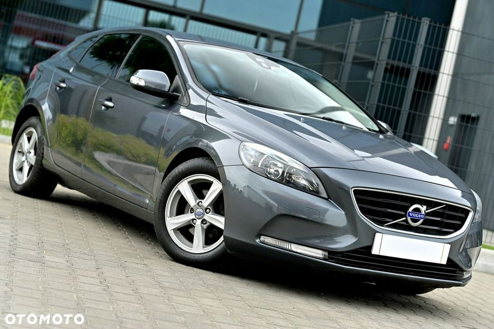 Volvo V40 D2 Momentum - 1