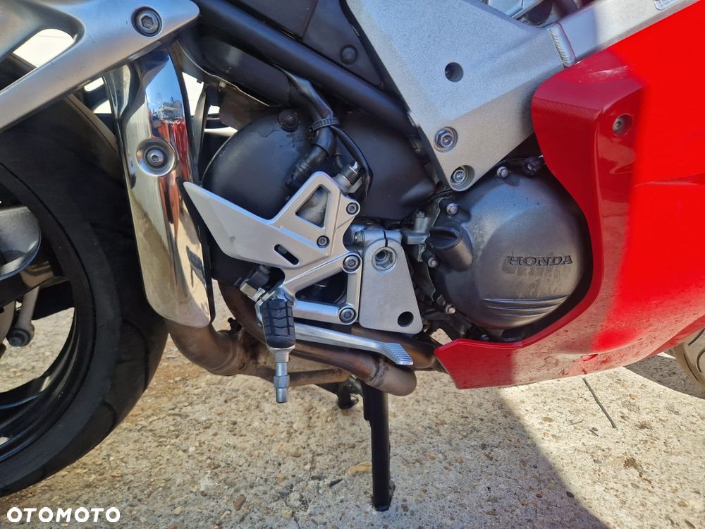 Honda VFR - 9