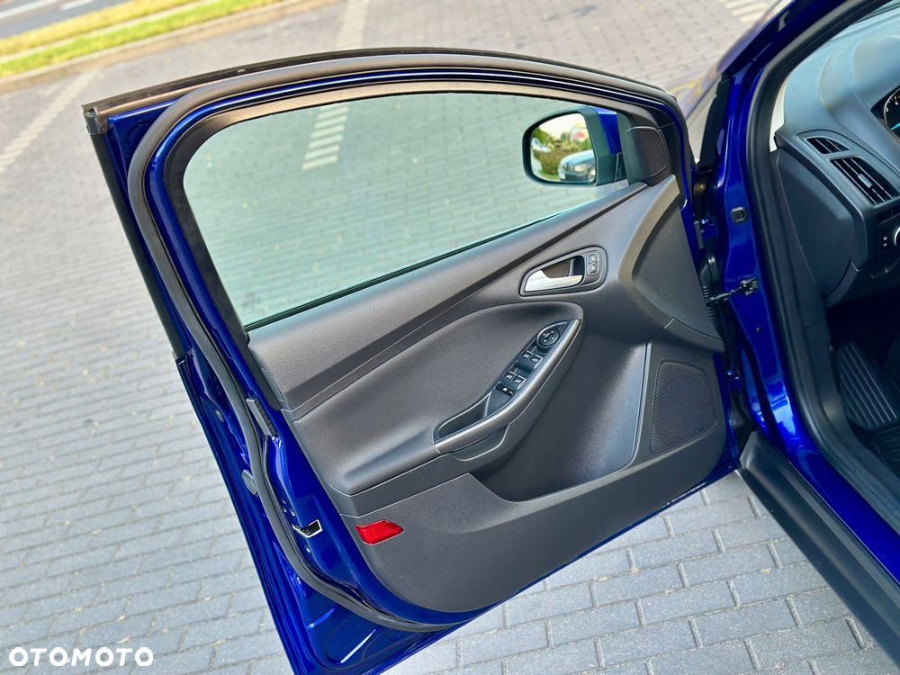 Ford Focus 1.0 EcoBoost Active Business - 17