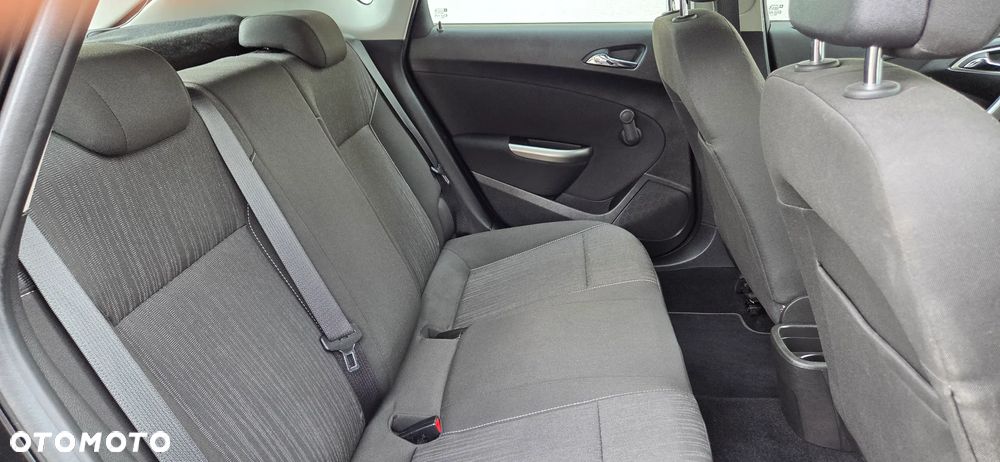 Opel Astra 1.4 ecoFLEX - 37