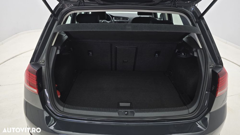 Volkswagen Golf 1.6 TDI Comfortline - 25