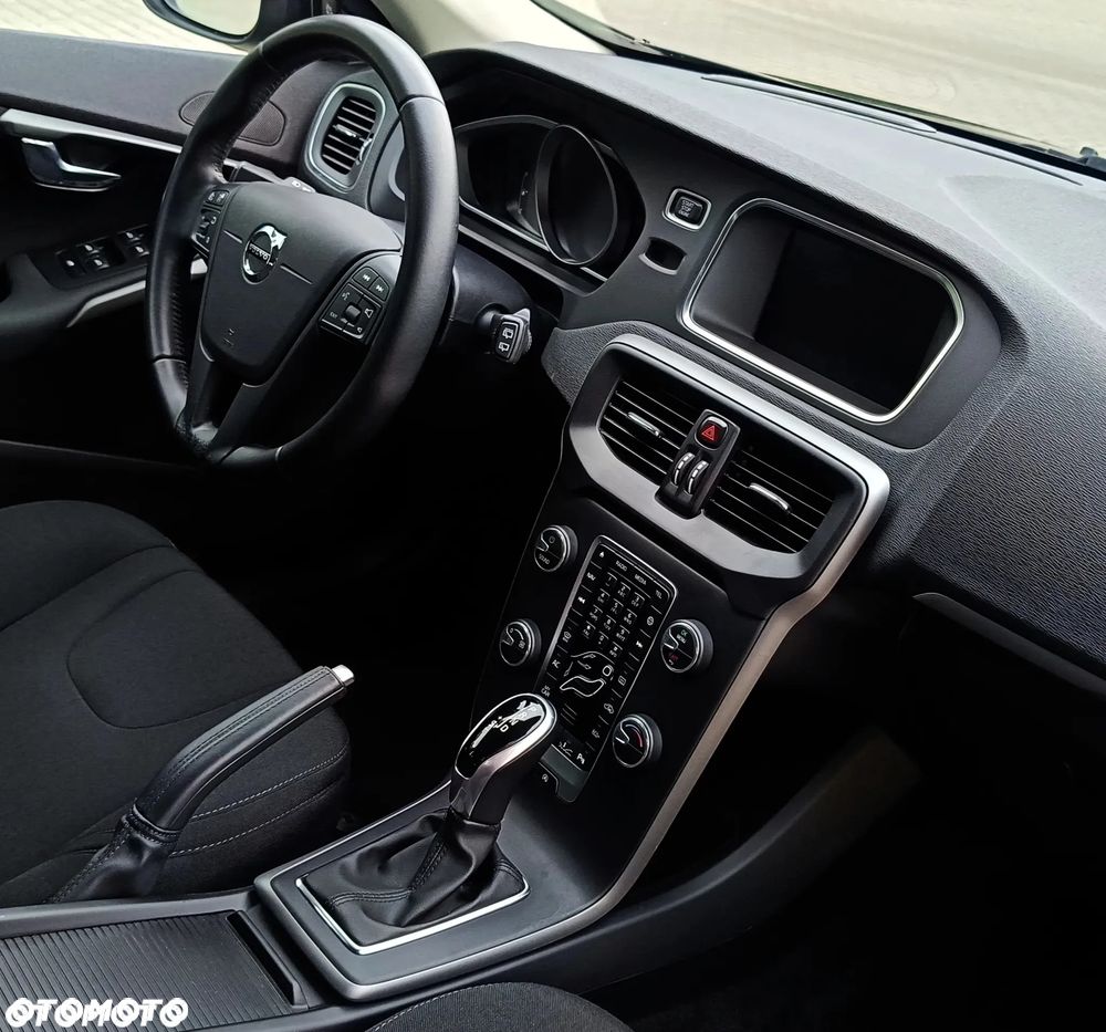 Volvo V40 D2 Geartronic RDesign - 33