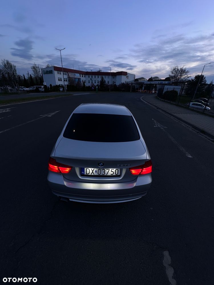 BMW Seria 3 320d DPF - 8