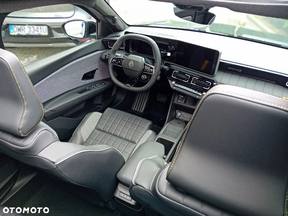 Renault 4 E-Tech 52kWh Comfort Range Iconic Plein Sud - 22