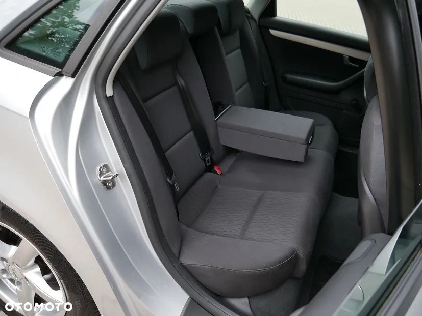 Audi A4 Limousine - 22