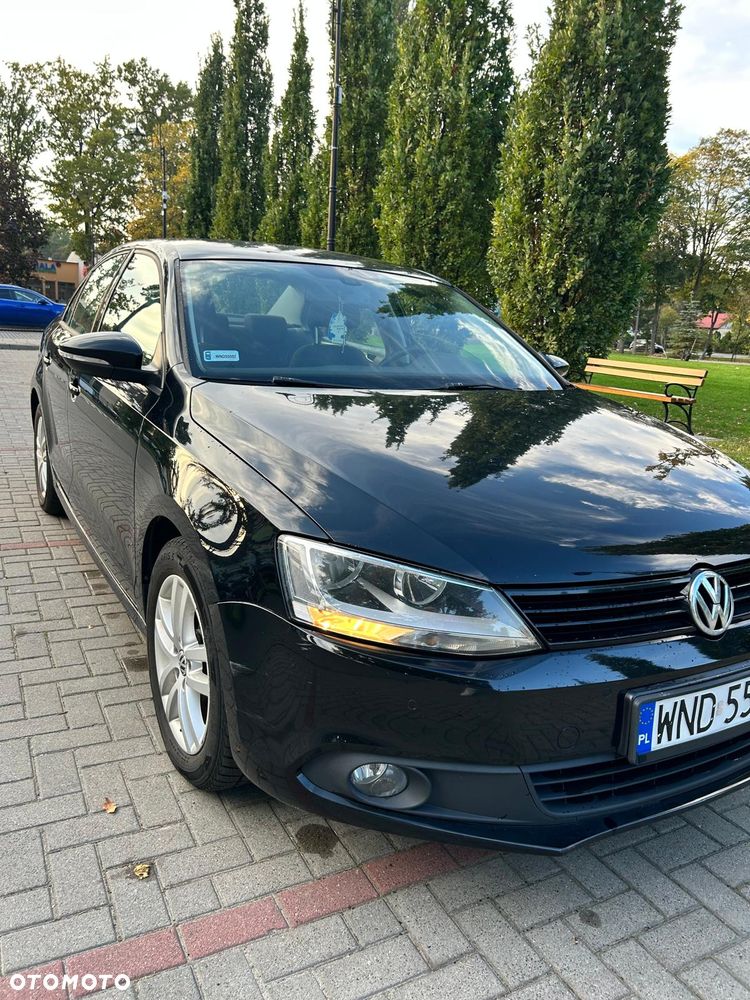 Volkswagen Jetta 1.6 TDI BMT Comfortline DSG - 9