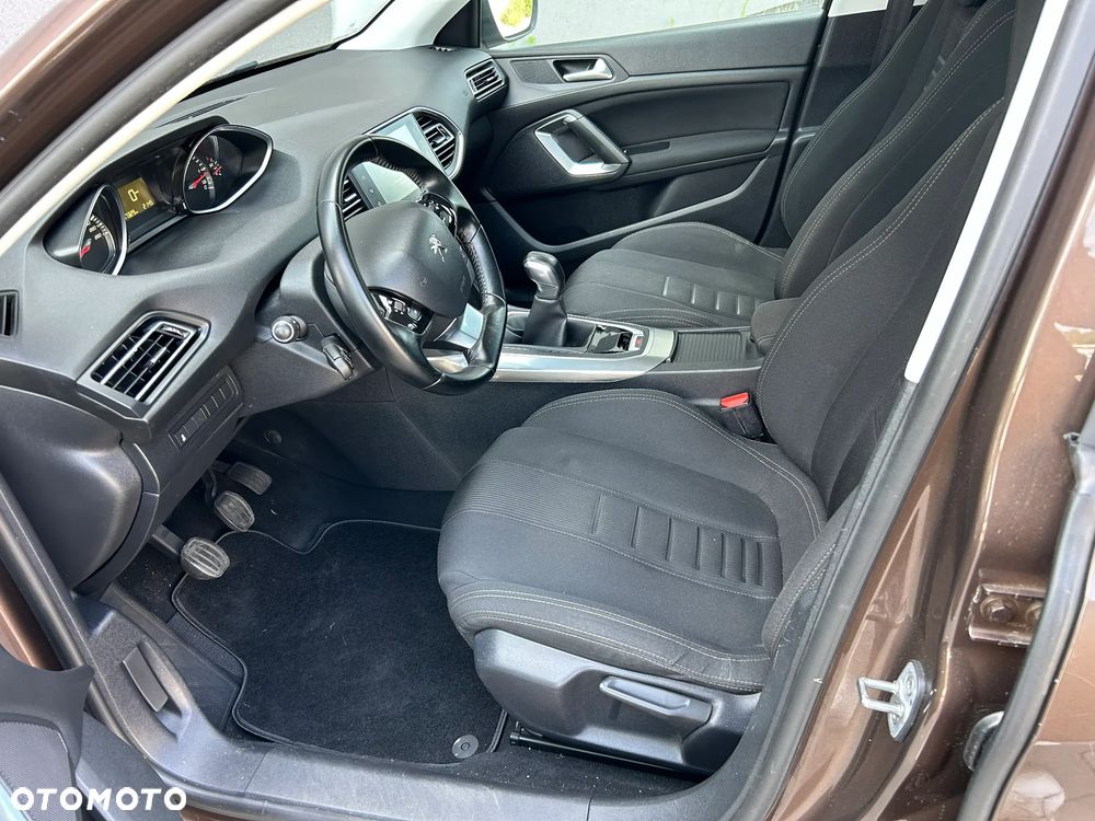 Peugeot 308 - 19