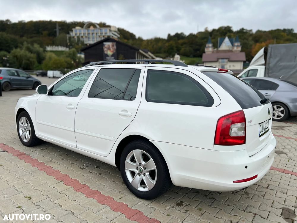 Skoda Octavia 1.8 TSI Business DSG - 5