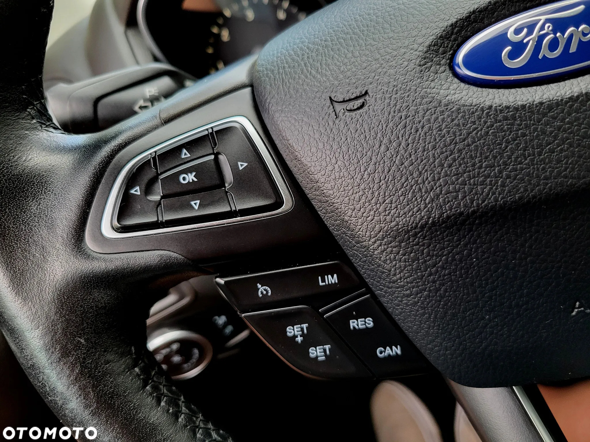 Ford Focus - 34