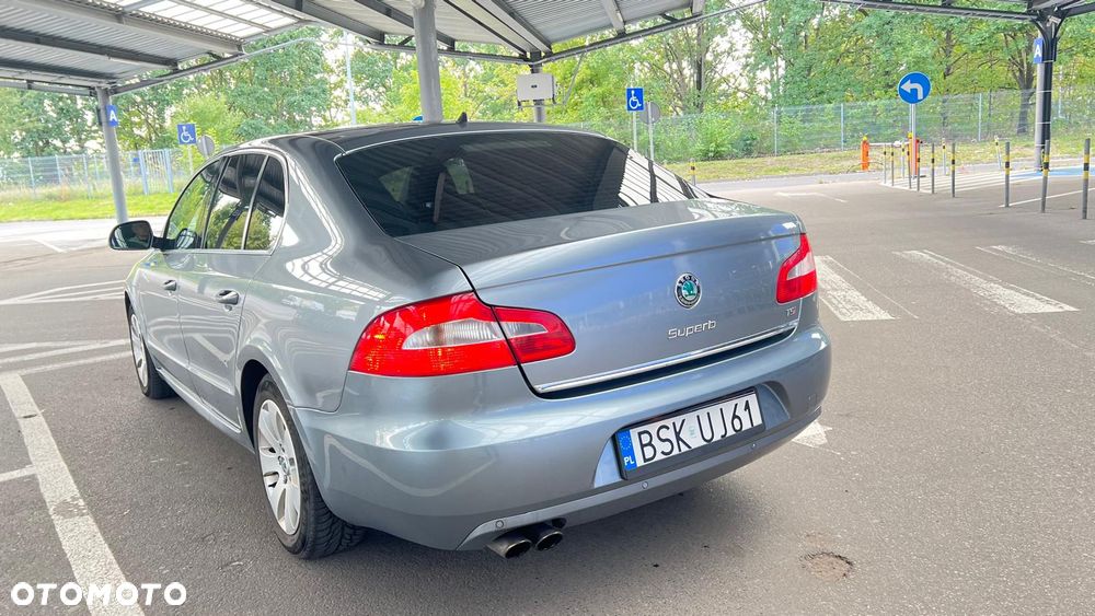 Skoda Superb 1.8 TSI Ambition DSG - 11