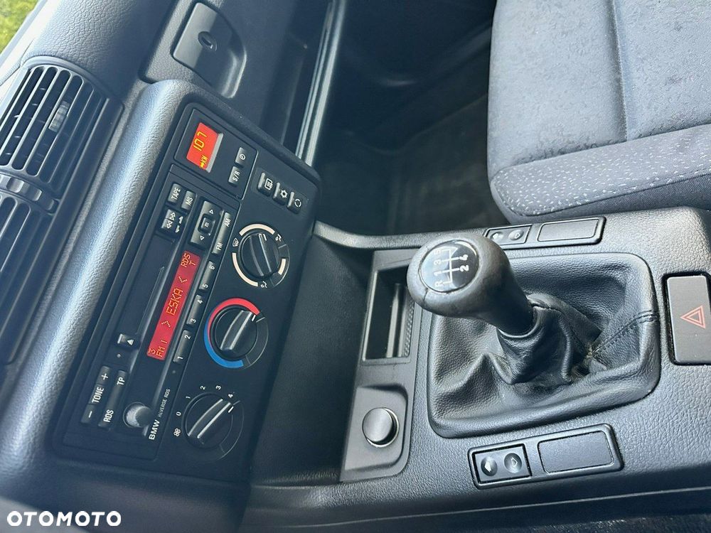 BMW Seria 3 316i - 12