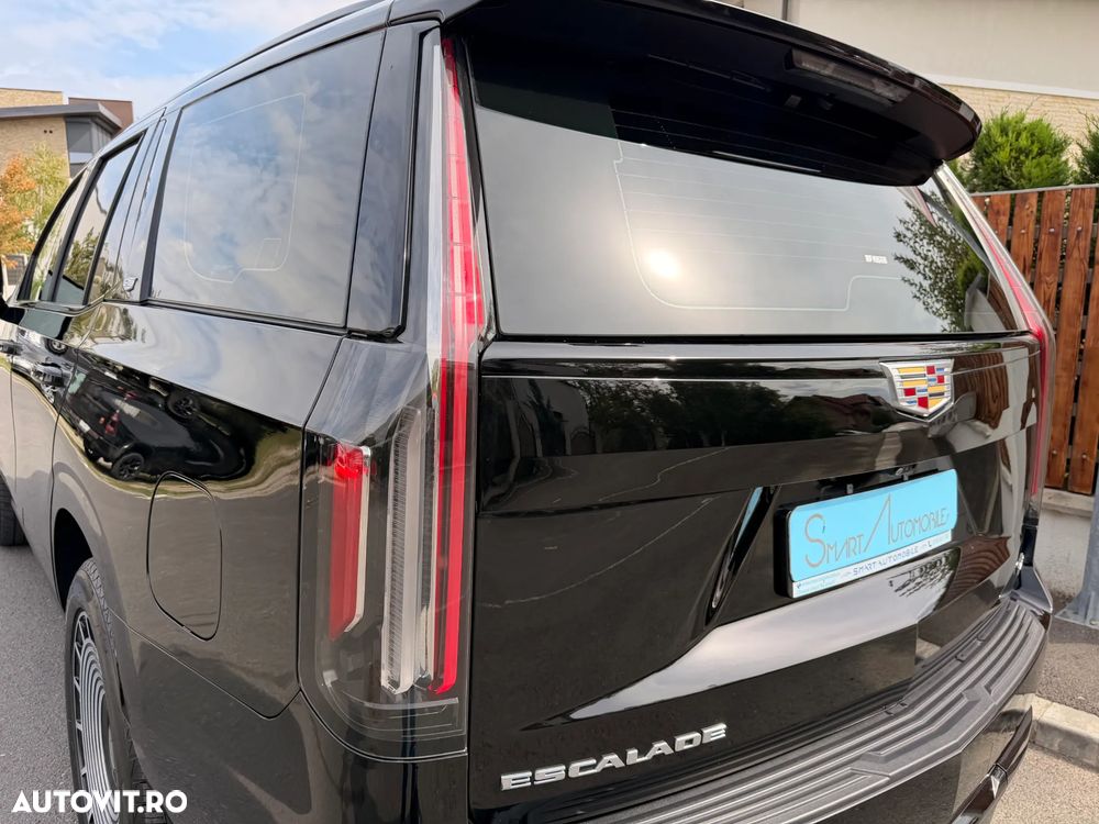 Cadillac Escalade - 17