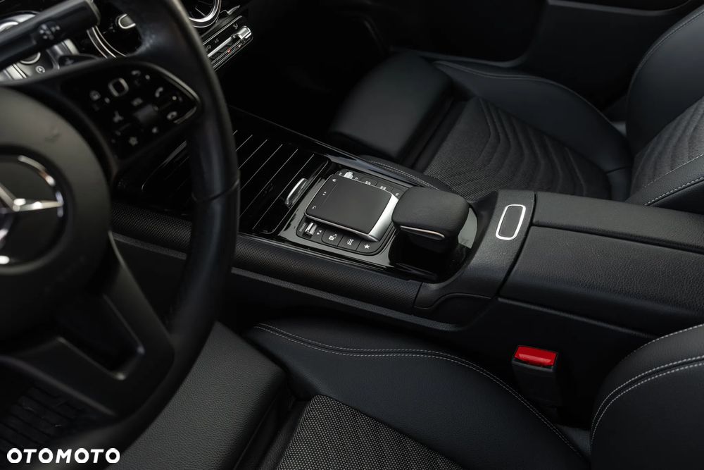 Mercedes-Benz GLB 200 Style 7G-DCT - 21