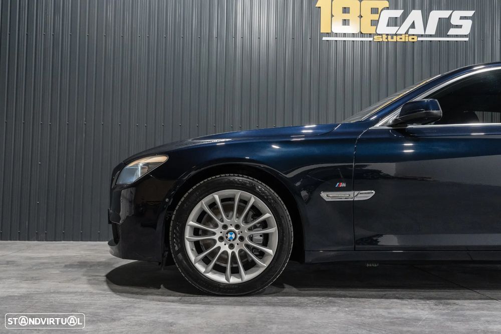 BMW 740 d Pack M - 30