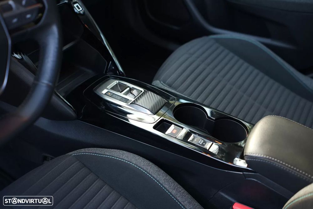 Peugeot e-2008 Style - 27