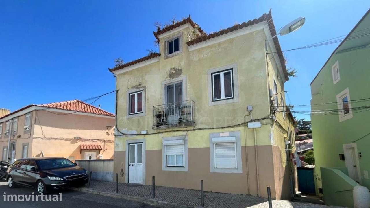 Predio na Ajuda com 4 frações T2 independentes - Grande imagem: 2/19
