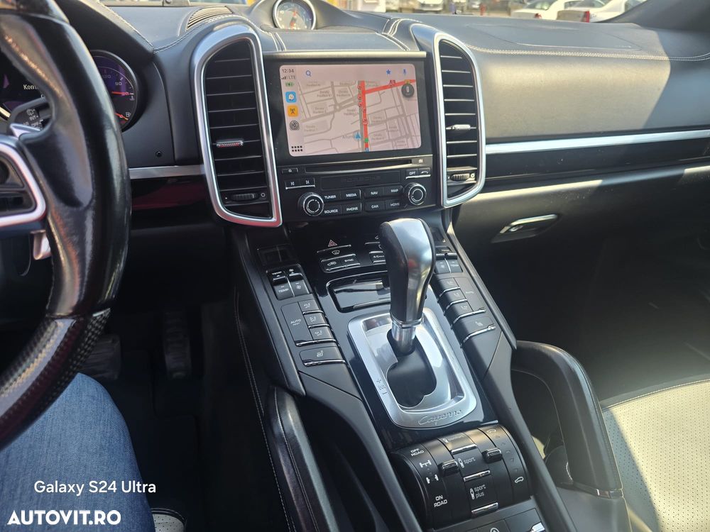Porsche Cayenne 3.0 L - 10