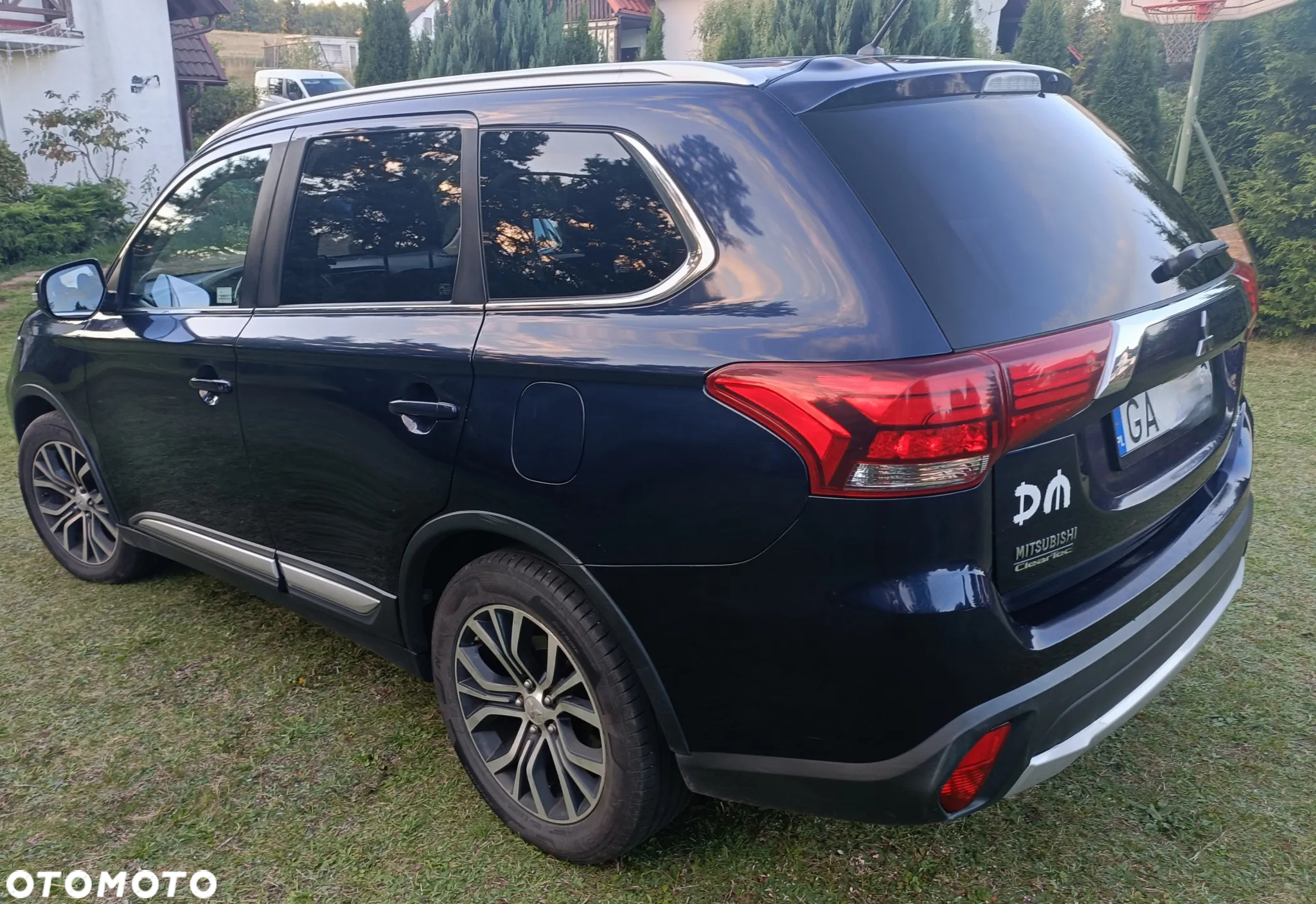 Mitsubishi Outlander 2.0 Intense + 4WD CVT - 18
