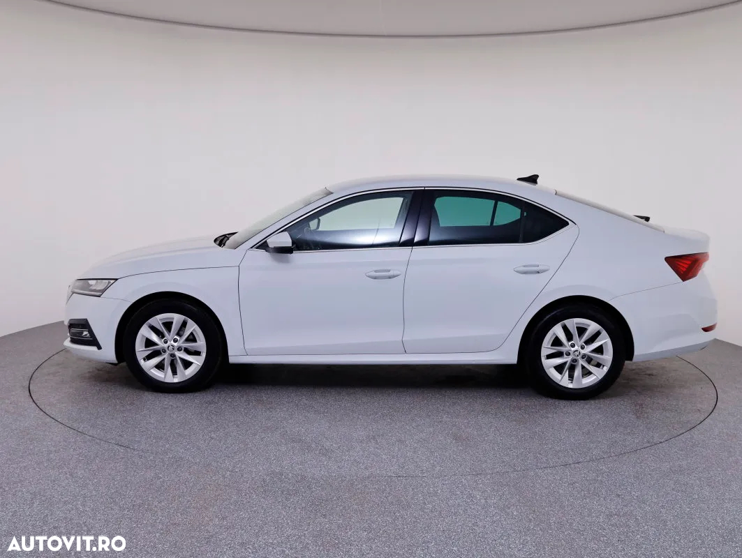 Skoda Octavia 2.0 TDI DSG Style - 2