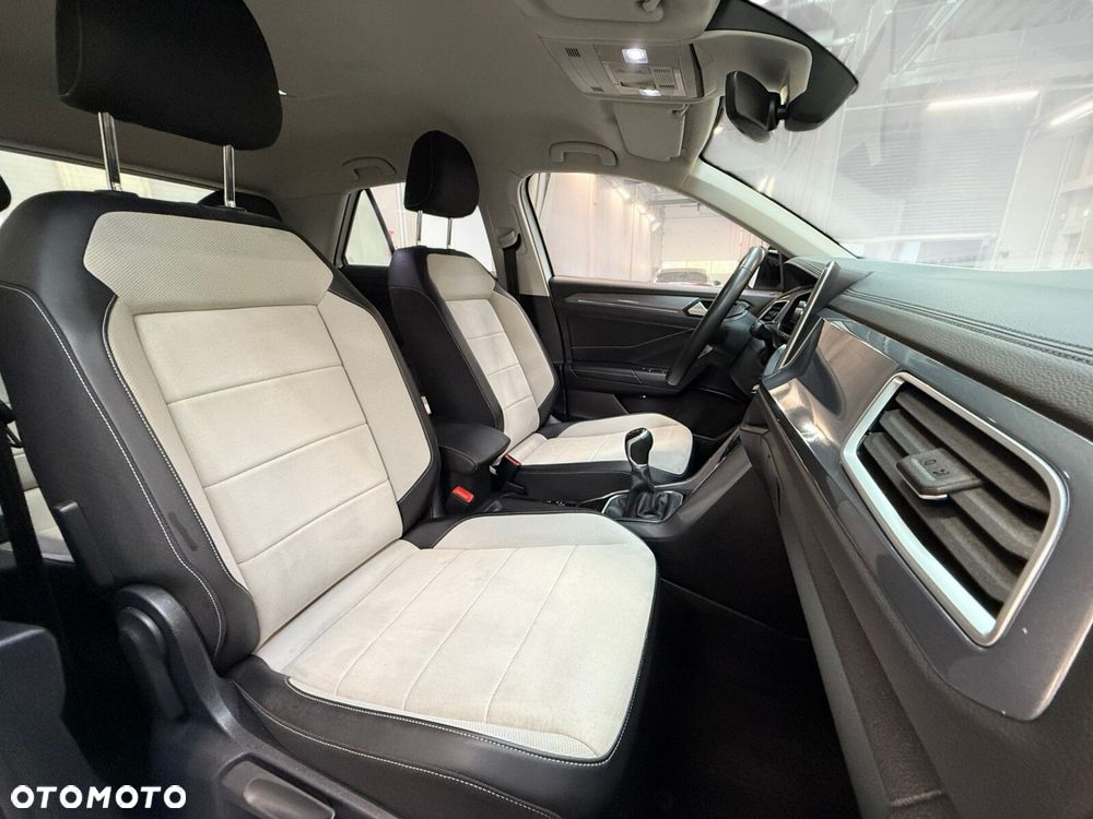 Volkswagen T-Roc 1.5 TSI Style - 23