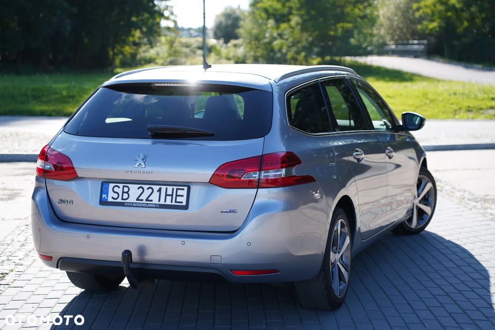 Peugeot 308 SW BlueHDi 150 EAT6 Stop & Start Allure - 13