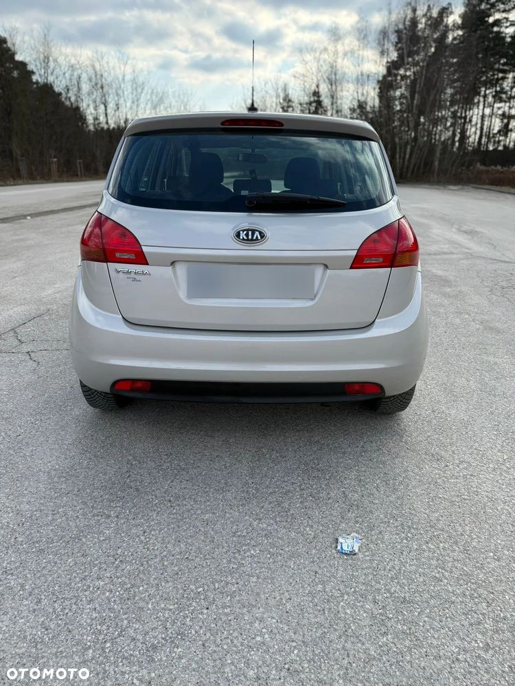 Kia Venga 1.6 L - 3