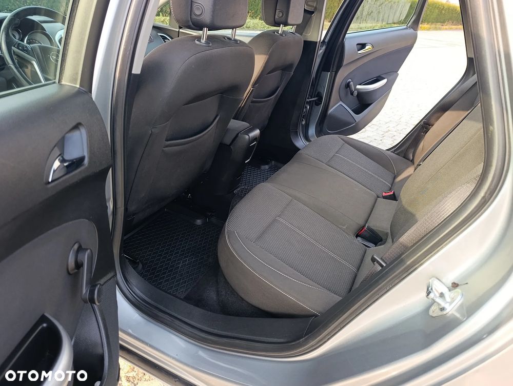 Opel Astra 1.4 Turbo Design Edition - 11