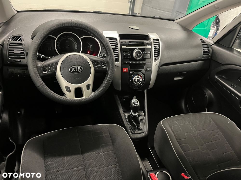 Kia Venga 1.4 CRDi 90 Business Line - 10
