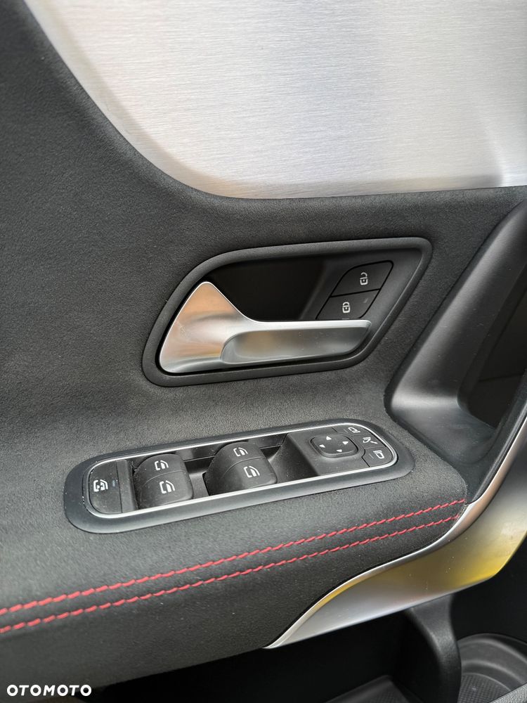 Mercedes-Benz Klasa A AMG 35 4Matic AMG Speedshift DCT 7G - 21