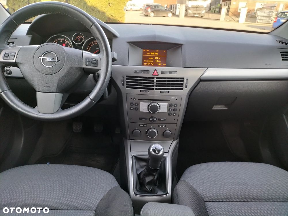Opel Astra 1.6 Catch me - 16